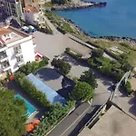 Hotel Calanca 3*
