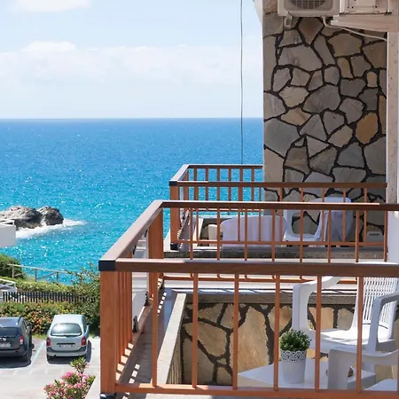 Calanca 3* מרינה די קמרוטה