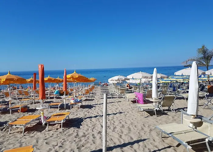 Calanca מרינה די קמרוטה