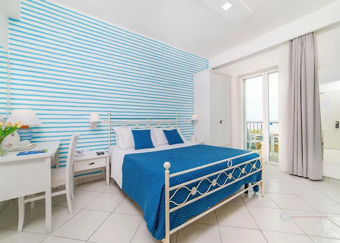 Calanca מרינה די קמרוטה