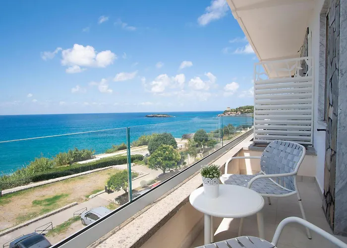 מלון Calanca מרינה די קמרוטה